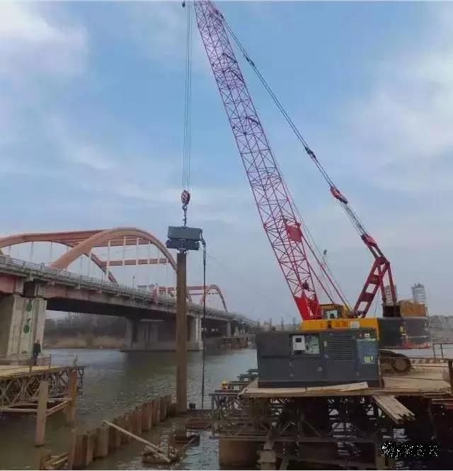 工程應(yīng)用防水<a href=http://m.mtcshop.cn target=_blank class=infotextkey>圍堰</a>.jpg