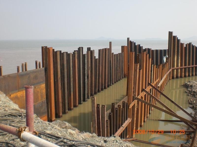 <strong>拉森鋼板樁的優(yōu)勢和用途</strong>